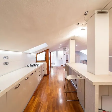 Apartment La